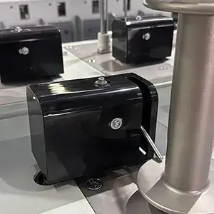 Thiết bị tạo mép