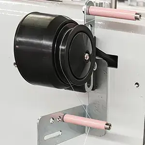 Hệ thống con lăn dẫn hướng
